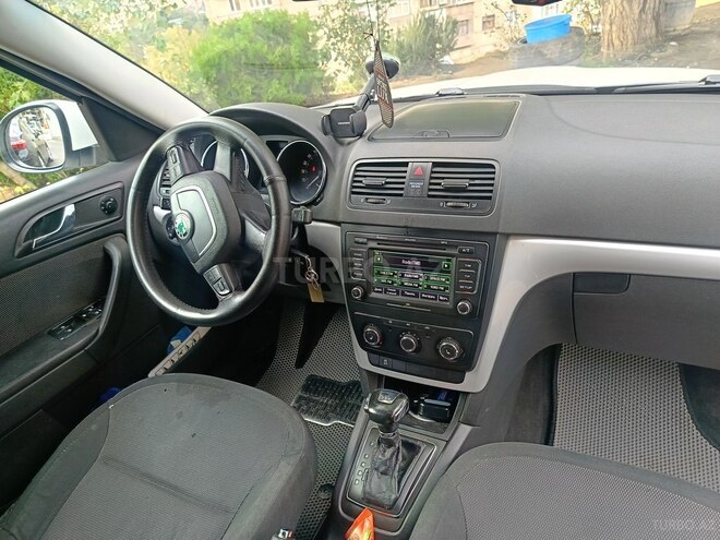 Skoda Yeti 2012, 321,510 km - 1.2 l - Bakı