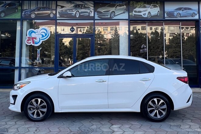 Kia Rio-5