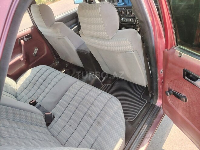 Mercedes 190 1990, 350,000 km - 2.5 l - Şəki