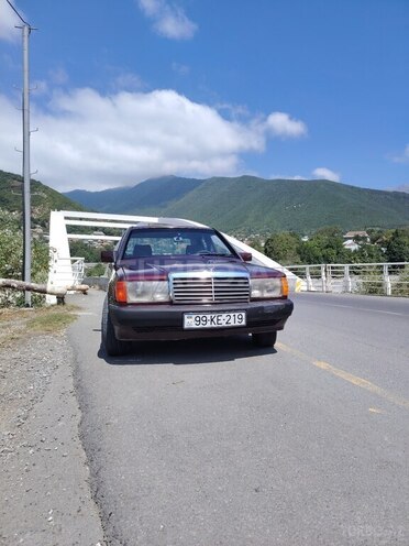 Mercedes 190 1990, 350,000 km - 2.5 l - Şəki