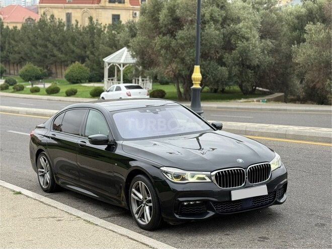 BMW 750 2015, 290,000 km - 4.4 l - Bakı