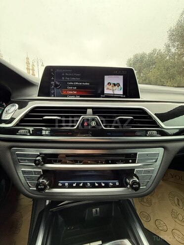BMW 750 2015, 290,000 km - 4.4 l - Bakı