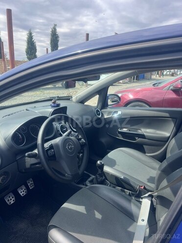 Opel Corsa 2009, 180,000 km - 1.4 l - Gəncə