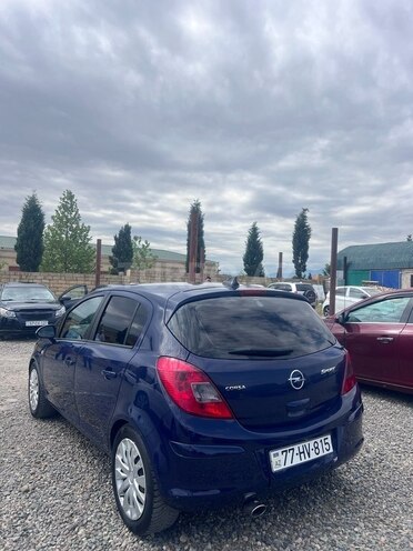 Opel Corsa 2009, 180,000 km - 1.4 l - Gəncə