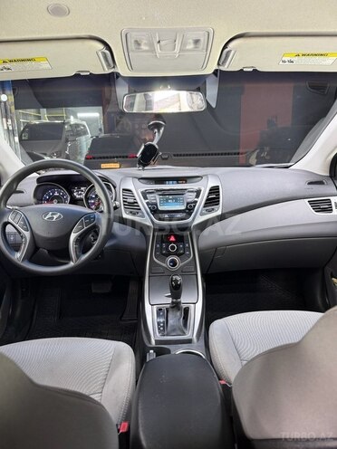 Hyundai Elantra 2015, 150,000 km - 1.8 l - Bakı