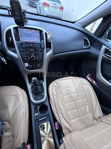 Opel Astra-12