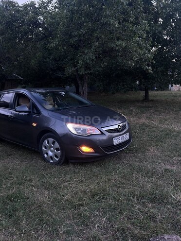 Opel Astra-10