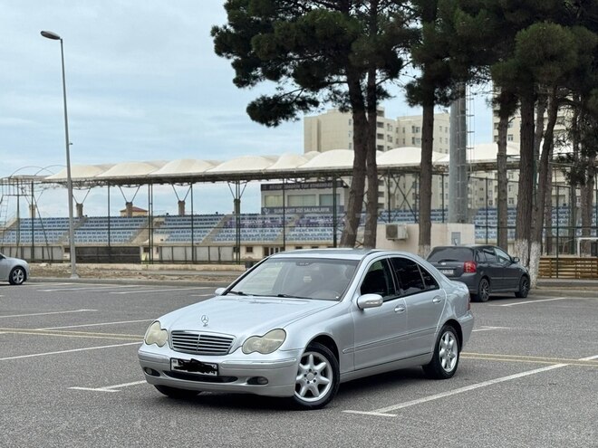 Mercedes C 240 2002, 295,840 km - 2.6 l - Bakı
