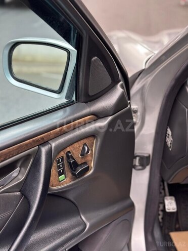 Mercedes E 220 2000, 550,340 km - 2.2 l - Bakı