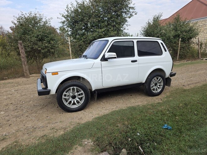 LADA (VAZ) Niva 2017, 95,000 km - 1.7 l - Gəncə