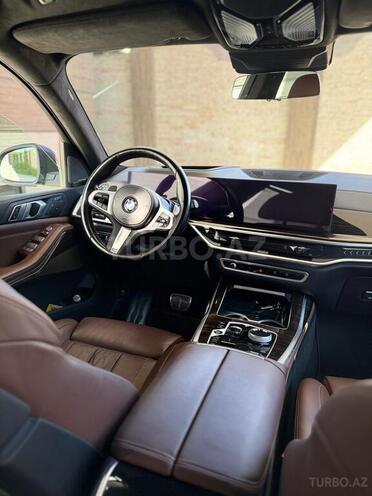 BMW X7-10