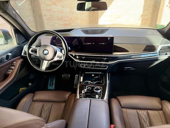 BMW X7-9
