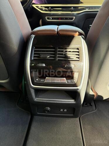 BMW X7-15