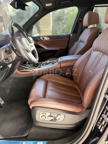 BMW X7-11