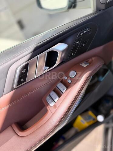 BMW X7-16