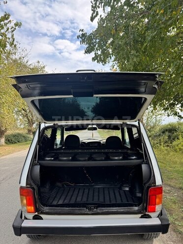 LADA (VAZ) Niva 2010, 288,090 km - 1.6 l - Salyan