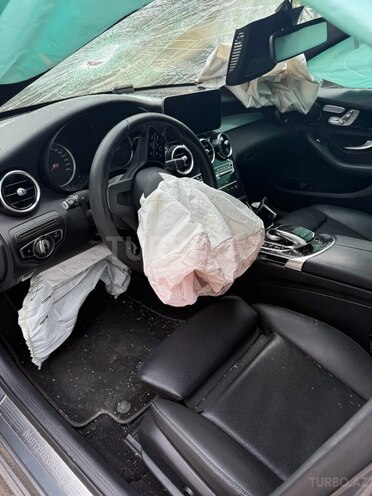 Mercedes C 300 2019, 61,000 km - 2.0 l - Gəncə