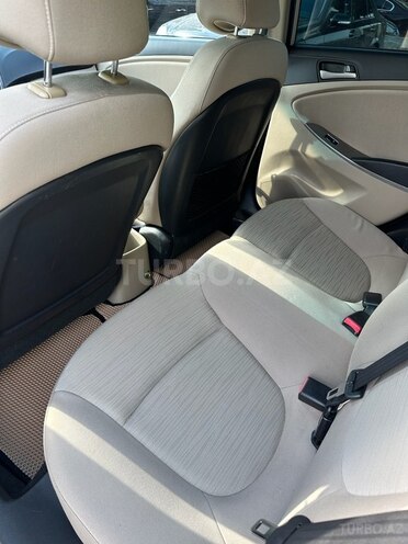 Hyundai Accent 2015, 232,000 km - 1.6 l - Bakı