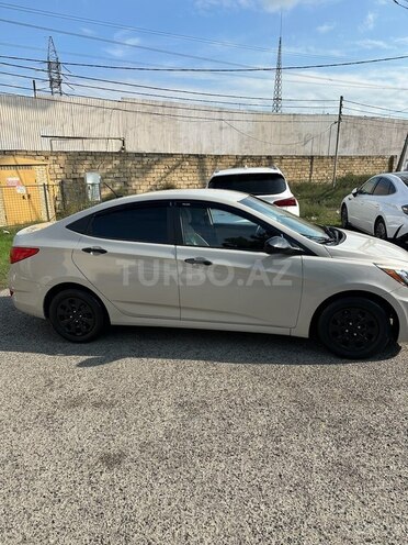 Hyundai Accent 2015, 232,000 km - 1.6 l - Bakı