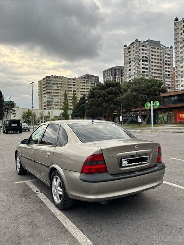 Opel Vectra 1996, 250,000 km - 2.0 l - Bakı