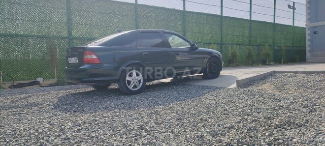 Opel Vectra 1996, 200,000 km - 2.0 l - Bakı