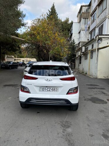 Hyundai Kona Electric-9