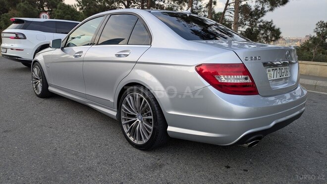 Mercedes C 250 2011, 240,000 km - 1.8 l - Bakı