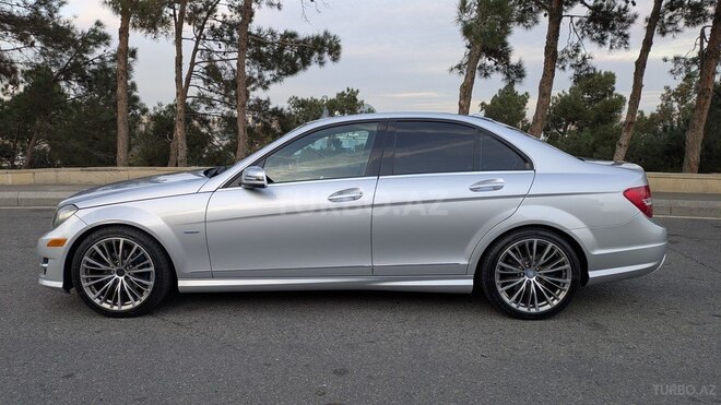 Mercedes C 250 2011, 240,000 km - 1.8 l - Bakı