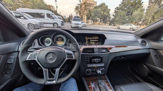 Mercedes C 250 2011, 240,000 km - 1.8 l - Bakı