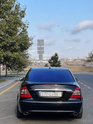 Mercedes E 350-11