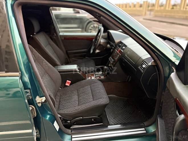 Mercedes C 200 1995, 334,000 km - 2.0 l - Bakı