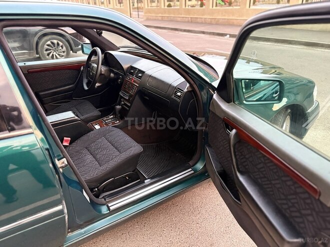 Mercedes C 200 1995, 334,000 km - 2.0 l - Bakı