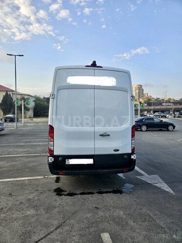 Ford Transit-7