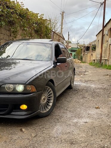 BMW 525 2001, 220,000 km - 2.5 l - Bakı
