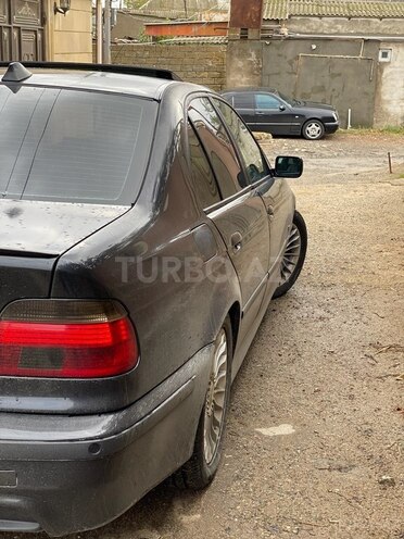 BMW 525 2001, 220,000 km - 2.5 l - Bakı