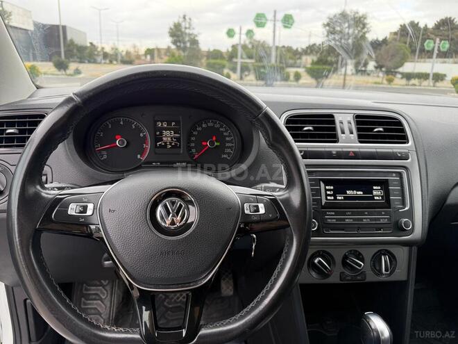 Volkswagen Polo 2018, 98,000 km - 1.6 l - Bakı