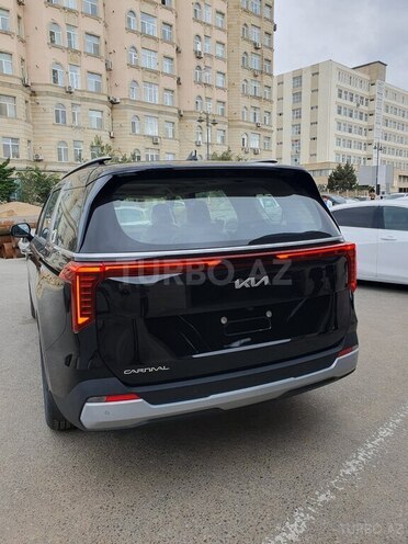 Kia Carnival-3