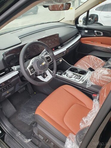 Kia Carnival-7