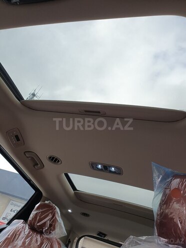Kia Carnival-13