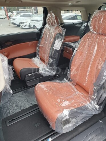 Kia Carnival-15