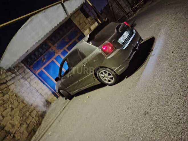 Toyota Corolla 2006, 260,000 km - 1.4 l - Bakı