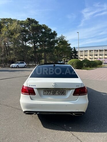 Mercedes E 220 2014, 245,000 km - 2.1 l - Bakı