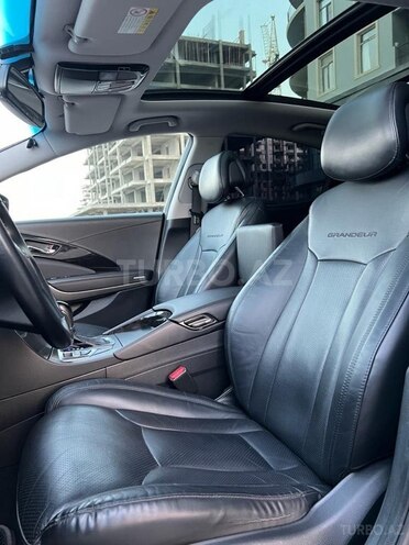 Hyundai Grandeur 2015, 247,000 km - 2.2 l - Bakı