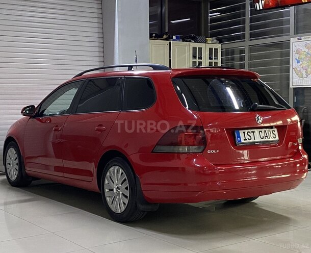 Volkswagen Golf-9