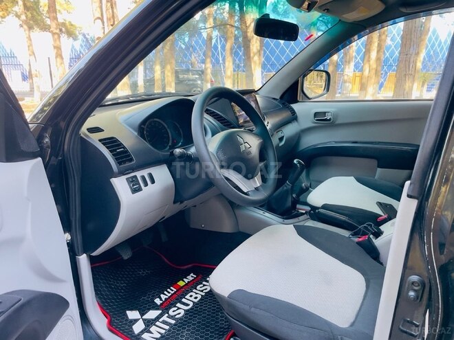 Mitsubishi L200 2013, 192,000 km - 2.5 l - Xırdalan