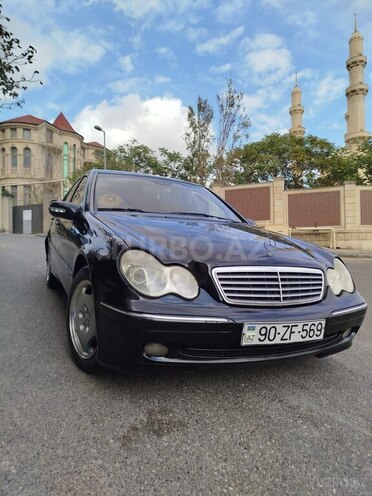 Mercedes C 220 2002, 220,000 km - 2.1 l - Bakı