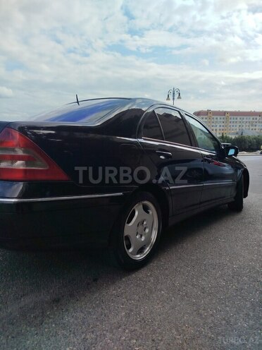 Mercedes C 220 2002, 220,000 km - 2.1 l - Bakı