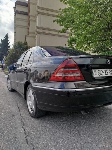 Mercedes C 220 2002, 220,000 km - 2.1 l - Bakı