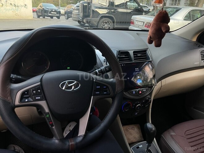 Hyundai Accent 2015, 234,110 km - 1.6 л - Bakı