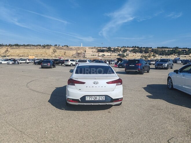 Hyundai Elantra 2019, 165,762 km - 2.0 l - Bakı
